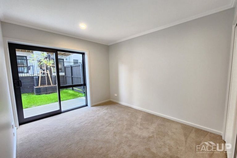 Photo of property in 6/35 Marine Parade, Hobsonville, Auckland, 0616