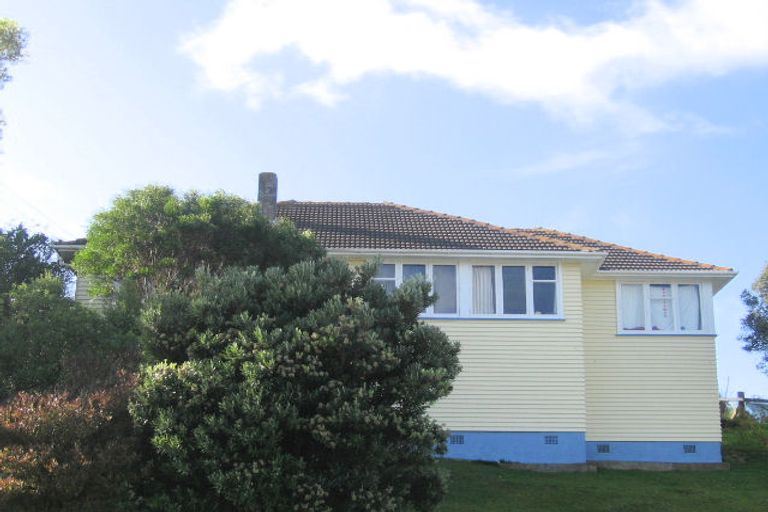 Photo of property in 50 Cornwall Crescent, Cannons Creek, Porirua, 5024
