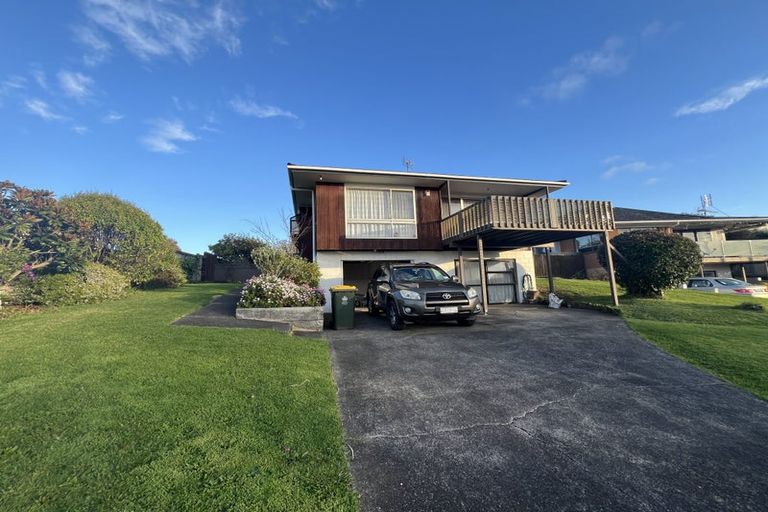 Photo of property in 35 Fratley Avenue, Farm Cove, Auckland, 2012