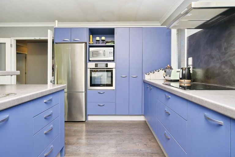 Photo of property in 11 James Drive, Woodend, 7610