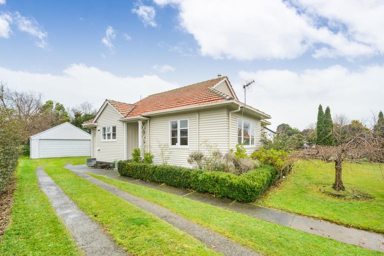 Photo of property in 4 Savage Crescent, West End, Palmerston North, 4412