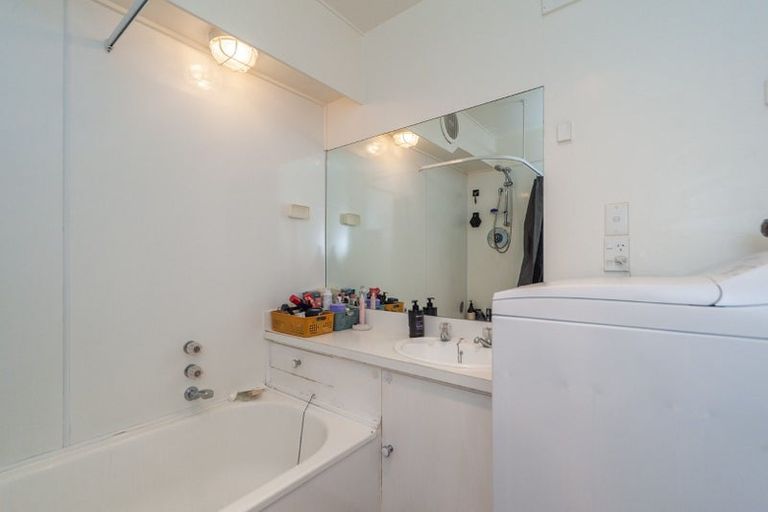 Photo of property in 9/2 Hood Street, Mount Victoria, Wellington, 6011