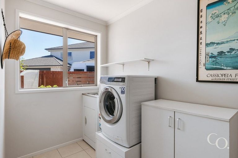 Photo of property in 2 Koro Mews, Papamoa Beach, Papamoa, 3118