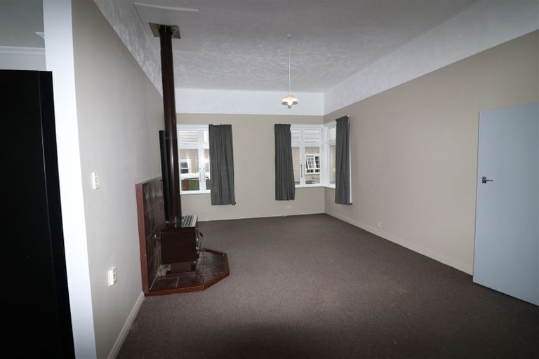 Photo of property in 6 Edward Street, Dannevirke, 4930