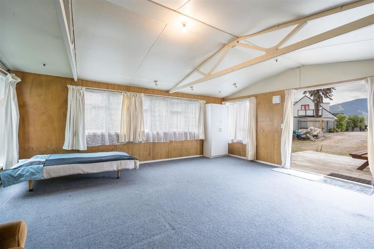 Photo of property in 102 Point Road, Monaco, Nelson, 7011