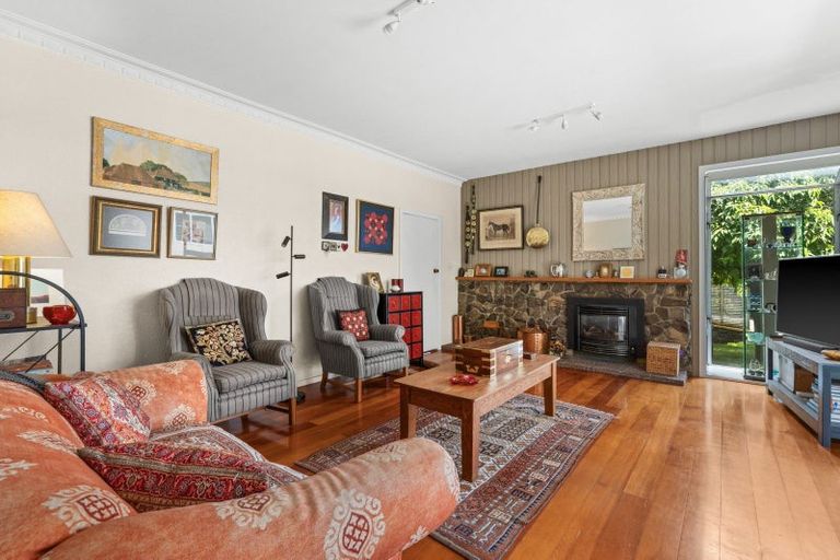 Photo of property in 22 Lucknow Road, Havelock North, 4130