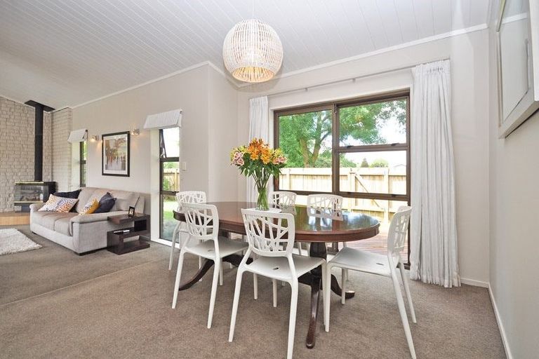 Photo of property in 22 Hillary Street, Chedworth, Hamilton, 3210