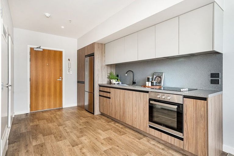 Photo of property in Unit 307,l3, 307/14 Laings Road, Hutt Central, Lower Hutt, 5010