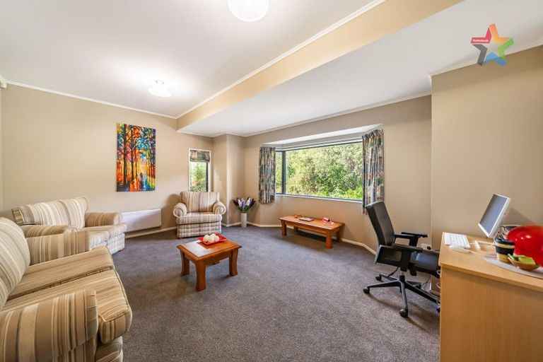 Photo of property in 18 Crestview Grove, Belmont, Lower Hutt, 5010