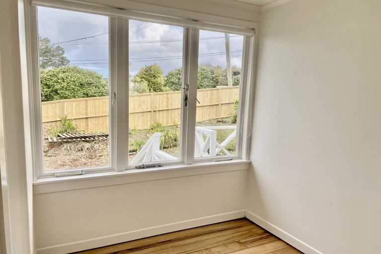 Photo of property in 48 The Avenue, Albany, Auckland, 0632