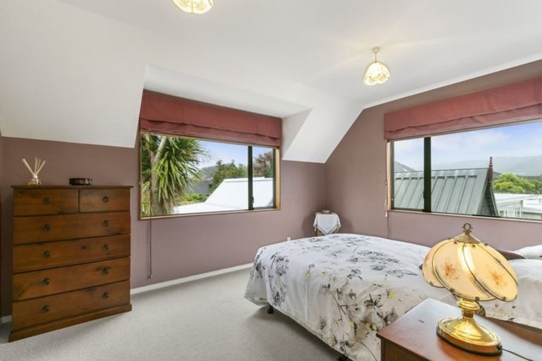 Photo of property in 36a Whites Line West, Woburn, Lower Hutt, 5010