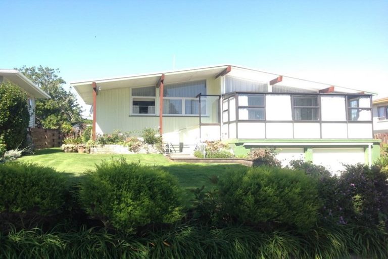 Photo of property in 22 High Street East, Waitara, 4320