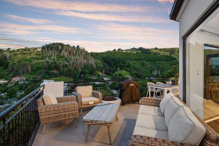 Photo of property in 10a Dalefield Drive, Cashmere, Christchurch, 8022