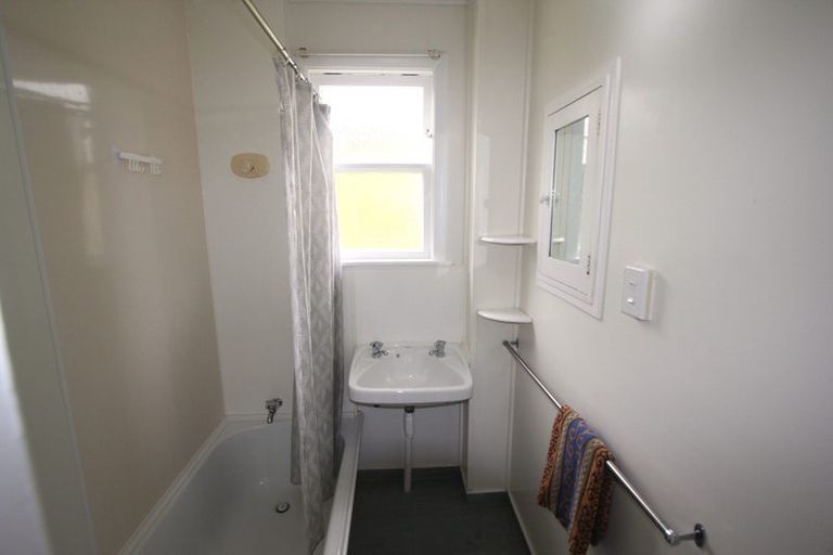 Photo of property in 90 Wilkie Crescent, Naenae, Lower Hutt, 5011