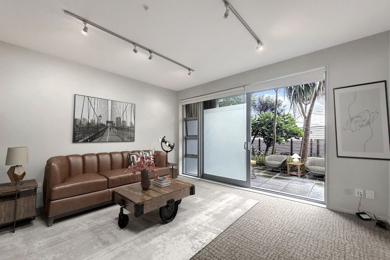 Photo of property in Masina Apartments, 106/80 Riddiford Street, Newtown, Wellington, 6021