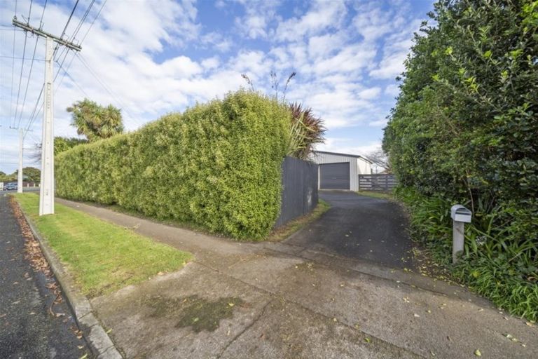 Photo of property in 1 Collins Street, Hawera, 4610