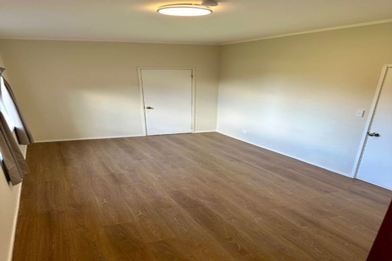 Photo of property in 7 Elmira Place, Browns Bay, Auckland, 0630