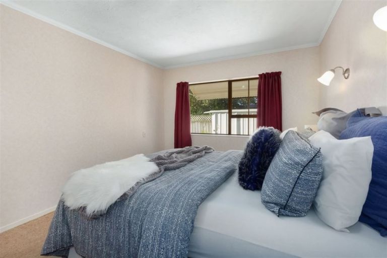 Photo of property in 2 Nathan Street, Tawa, Wellington, 5028