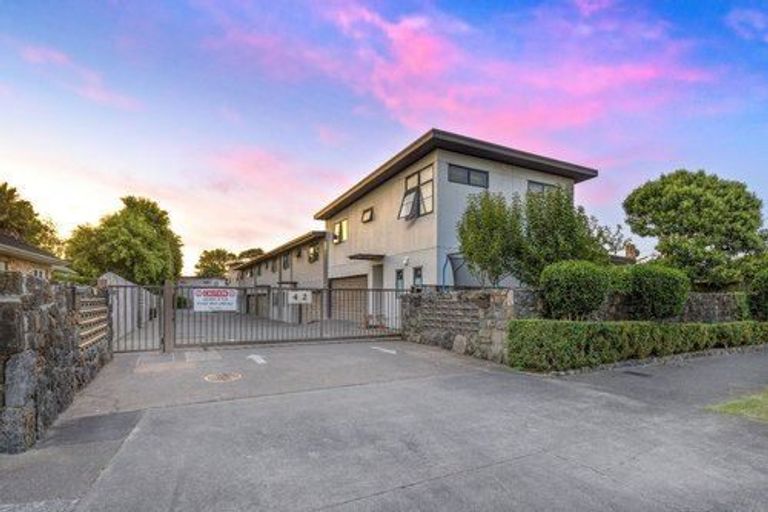 Photo of property in 40/42 Holly Street, Avondale, Auckland, 1026