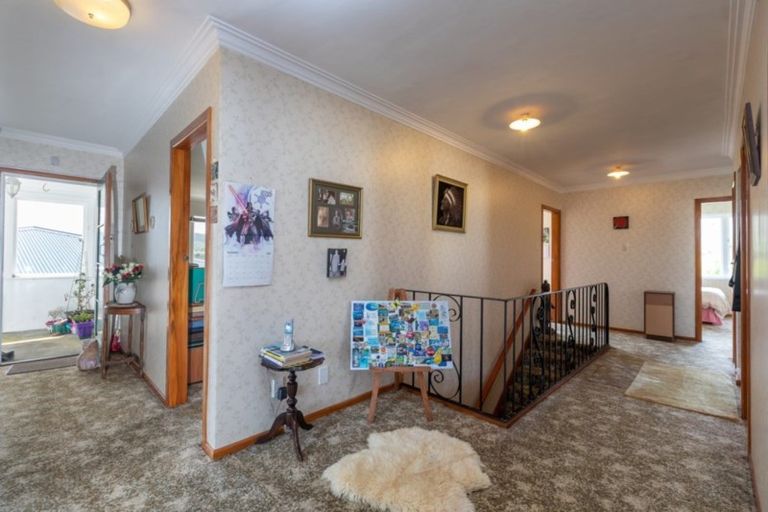 Photo of property in 56 Saint Johns Terrace, Tawa, Wellington, 5028