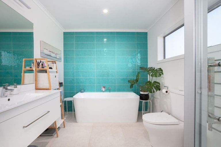 Photo of property in 174 Navigation Drive, Whitby, Porirua, 5024