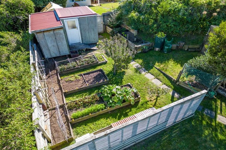 Photo of property in 50 Moana Street, Otaki Beach, Otaki, 5512