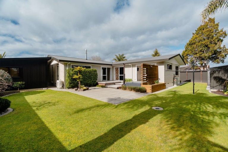 Photo of property in 22 Matipo Place, Edgecumbe, 3120