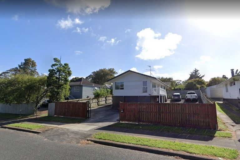 Photo of property in 34 Frobisher Way, Clendon Park, Auckland, 2103