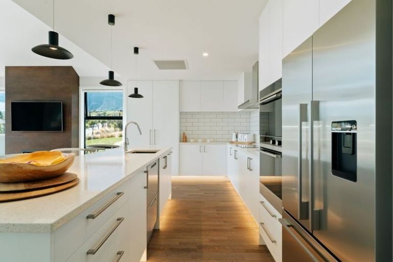 Photo of property in 47a Mcadam Drive, Jacks Point, Queenstown, 9371