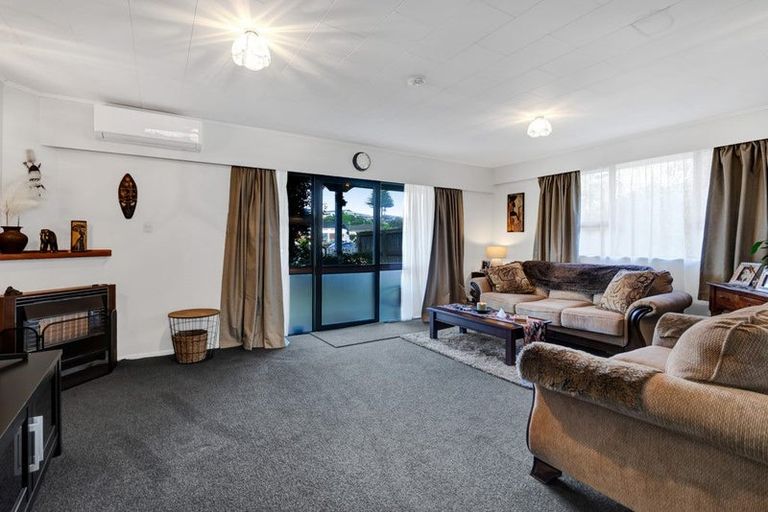 Photo of property in 4 Warkworth Grove, Bell Block, New Plymouth, 4312