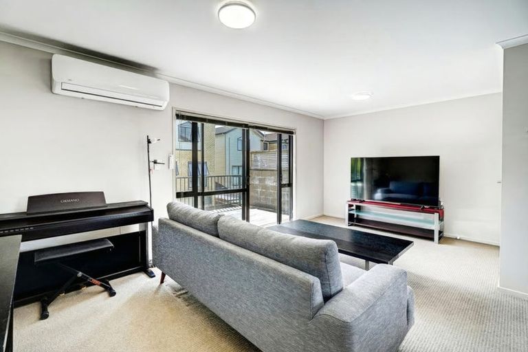 Photo of property in St Claire Village, 6/172 Mcleod Road, Te Atatu South, Auckland, 0610