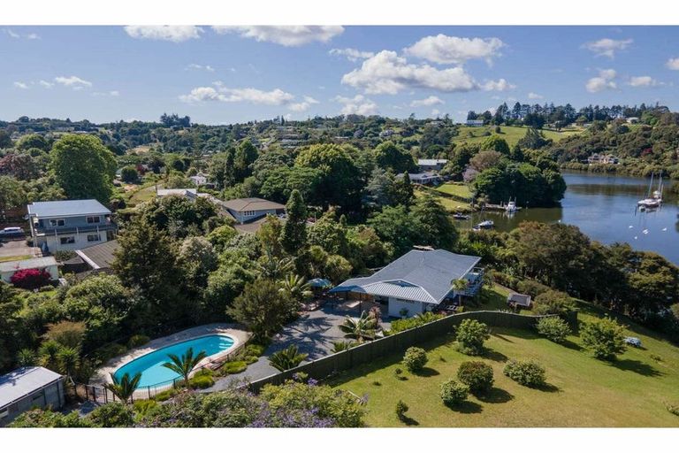 Photo of property in 31 Kemp Road, Kerikeri, 0230