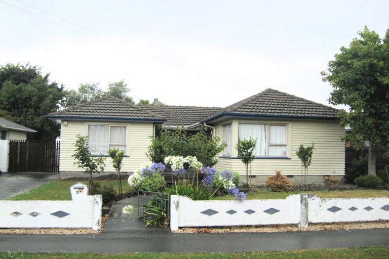 Photo of property in 37 Landy Street, Dallington, Christchurch, 8061