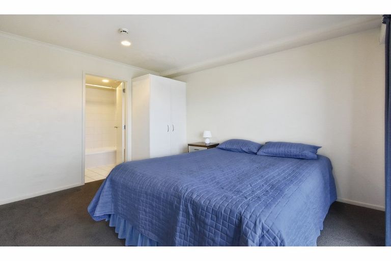 Photo of property in The Rennaissance, 15i/18 Ronwood Avenue, Manukau, Auckland, 2104