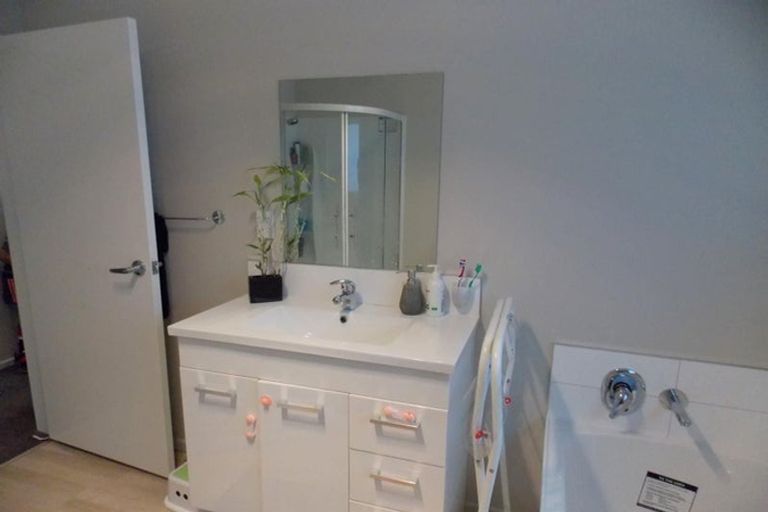 Photo of property in 2/368 Stokes Valley Road, Stokes Valley, Lower Hutt, 5019