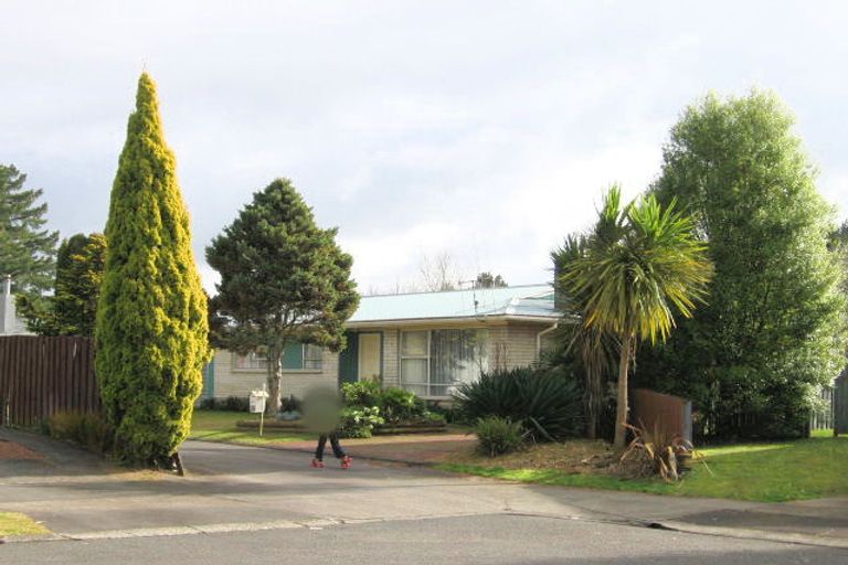 Photo of property in 19 Brookbank Place, Glenview, Hamilton, 3206