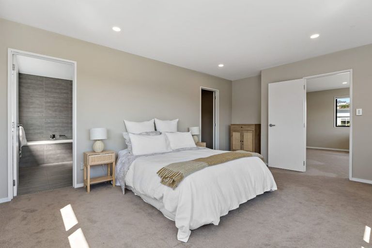 Photo of property in 1 Parkview Drive, Gulf Harbour, Whangaparaoa, 0930