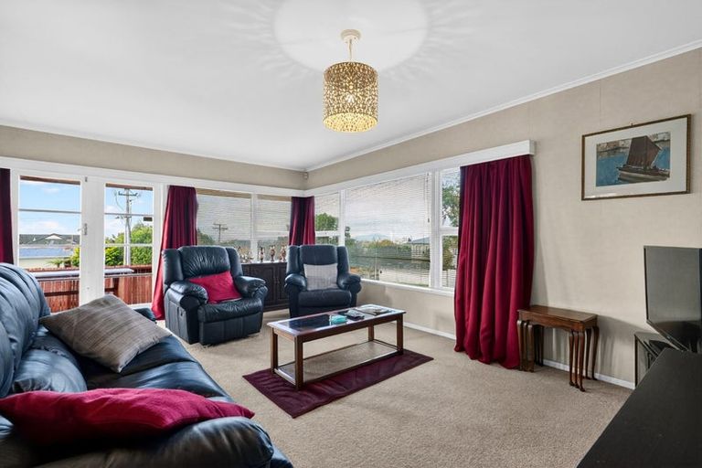 Photo of property in 1/2 Tye Road, Hillcrest, Auckland, 0627