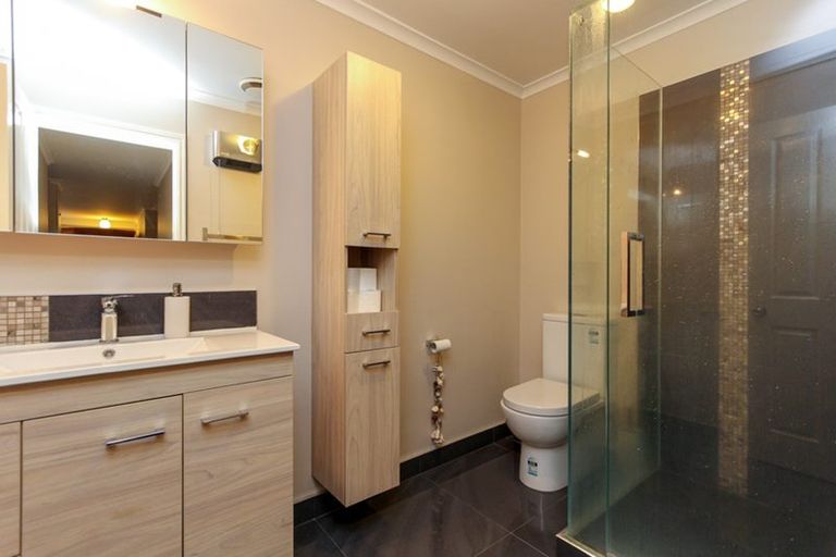 Photo of property in 7a Chatswood Grove, Fitzroy, New Plymouth, 4312