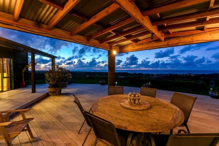 Photo of property in 166 Wairau Road, Kaitake, New Plymouth, 4374