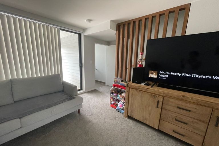 Photo of property in 76 Makamaka Lane, Albany Heights, Auckland, 0632