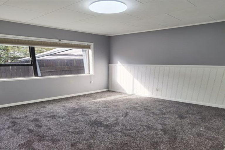 Photo of property in 3 Melia Grove, Goodwood Heights, Auckland, 2105