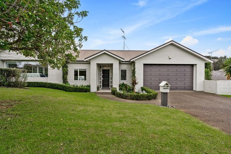 Photo of property in 2 Widdison Place, Albany, Auckland, 0632