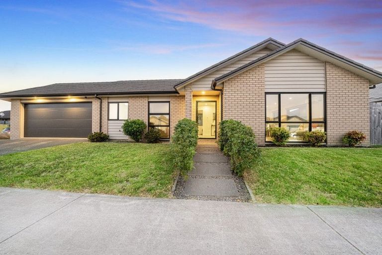 Photo of property in 18 Perla Road, Pukekohe, 2120