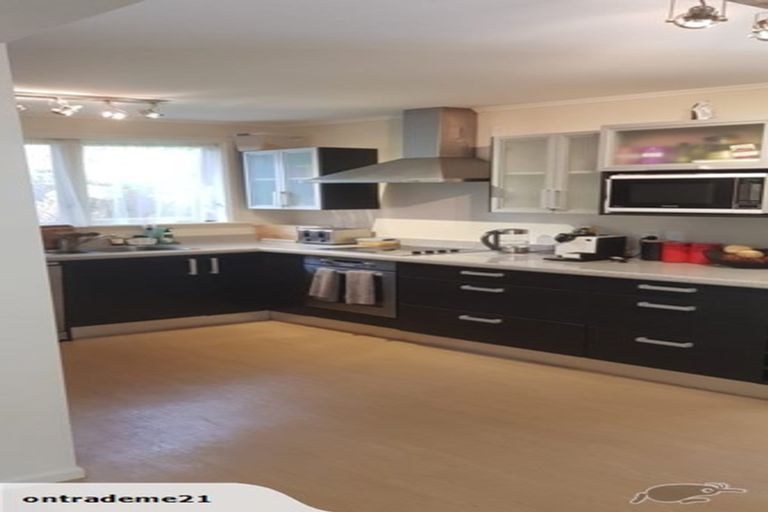 Photo of property in 36 Jocelyn Crescent, Pinehaven, Upper Hutt, 5019