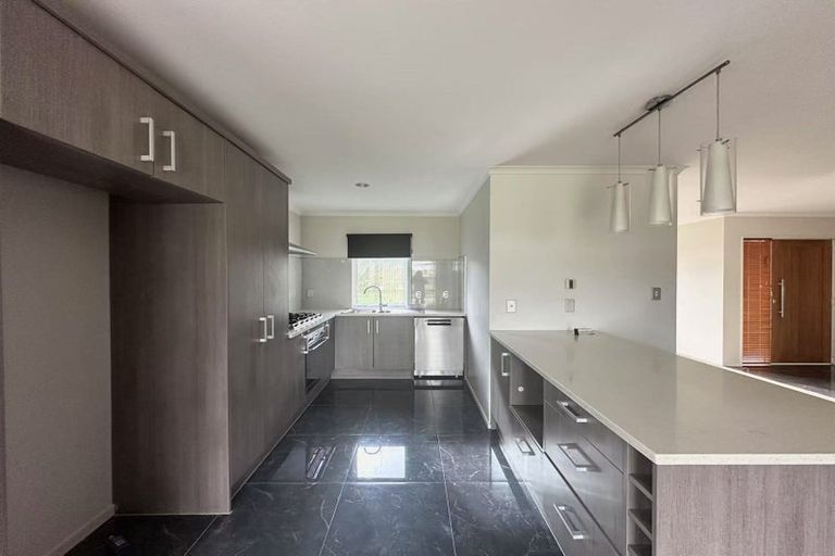 Photo of property in 10 Jezero Drive, Massey, Auckland, 0614