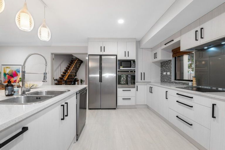 Photo of property in 22 Hoyte Place, Pukehangi, Rotorua, 3015