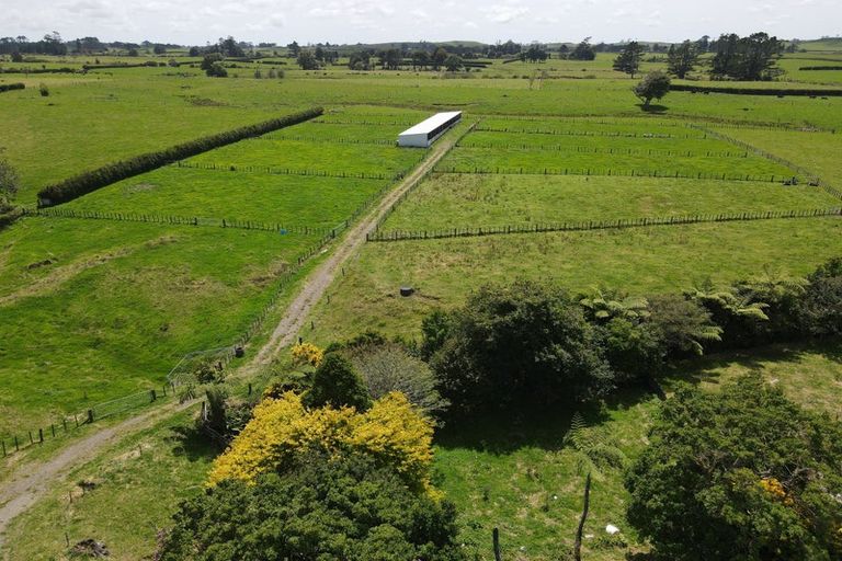 Photo of property in 124 Kahouri Road, Midhirst, Stratford, 4394