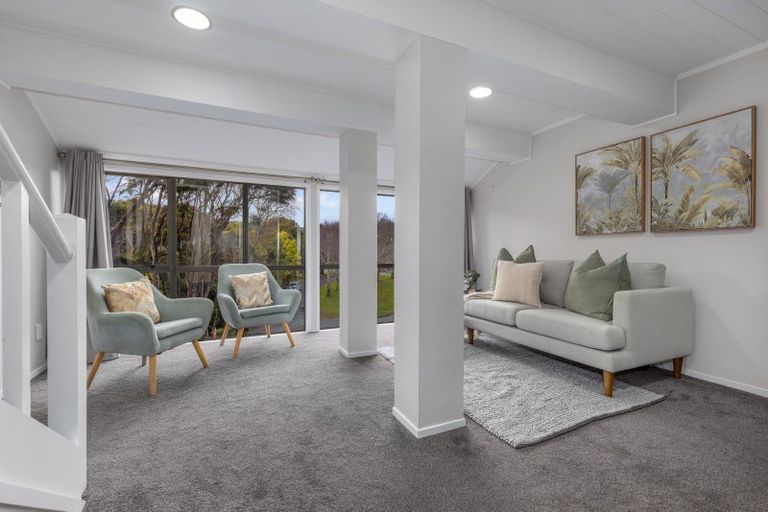 Photo of property in 25 Solander Place, Whitby, Porirua, 5024