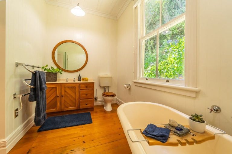 Photo of property in 16 Creswell Street, Opua, 0200